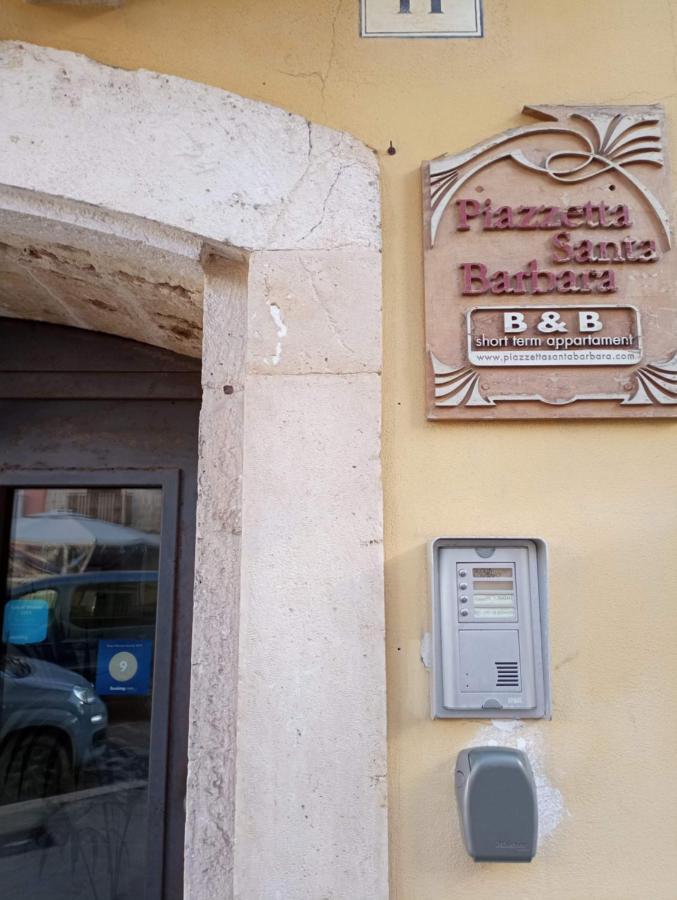 Piazzetta Santa Barbara Bari Exterior foto